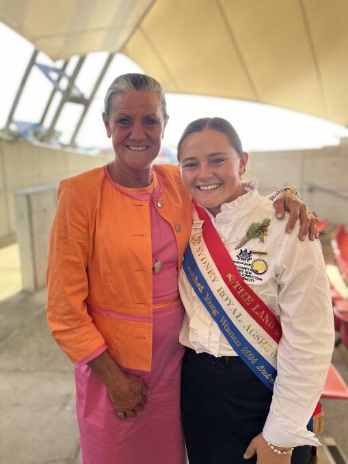 Domonique Wyse with her mum, Dana Wyse following her win. Picture supplied.