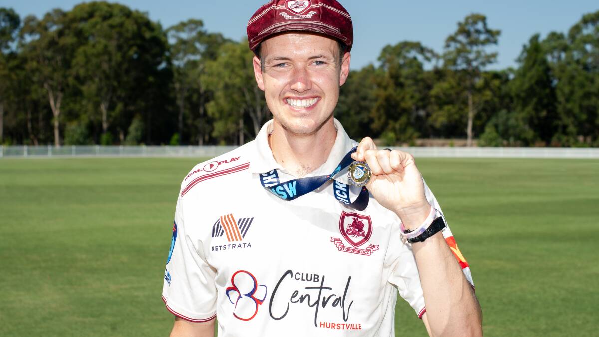 Jonathon Craig-Dobson with the Benaud Medal for player of the match in the grand final. Ian Bird Photograph