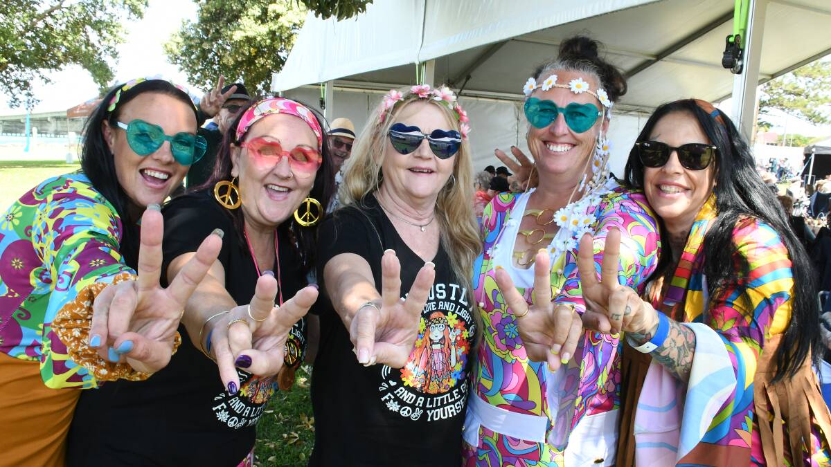Tamica Bishop, Shiralee Cameron, Leanne Hosking, Cassie Solberg and Chrissy Minere at last year's Lakeside Festival. Picture Scott Calvin.