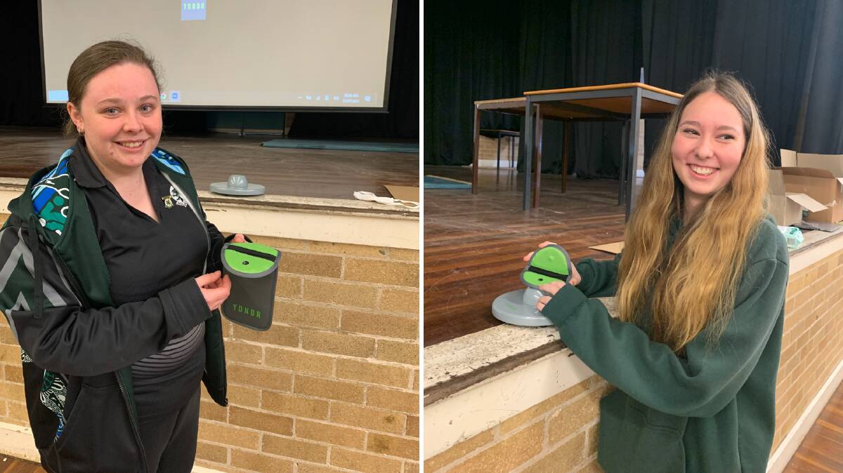 Daylesford students lock phones in Yondr pouches for a day, Bendigo  Advertiser
